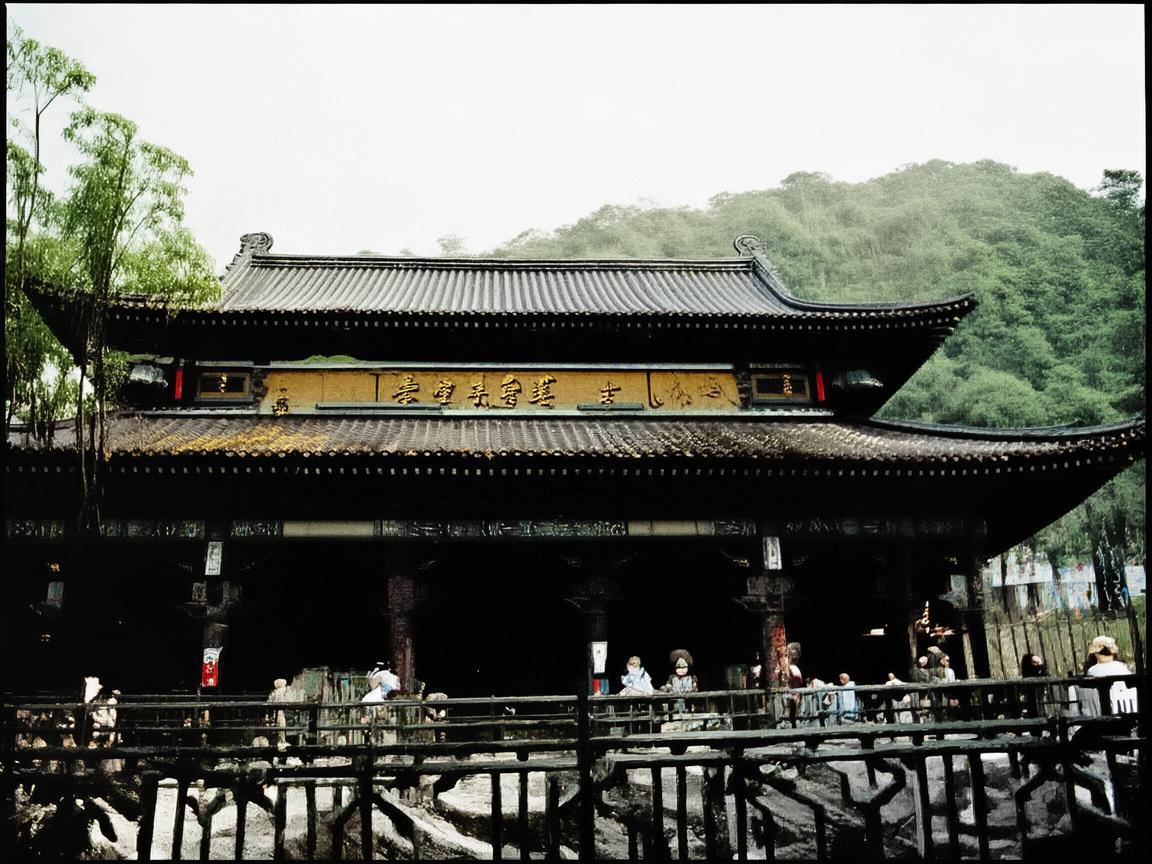 益阳文化融入现代时装设计，如何平衡传统与时尚的韵律？