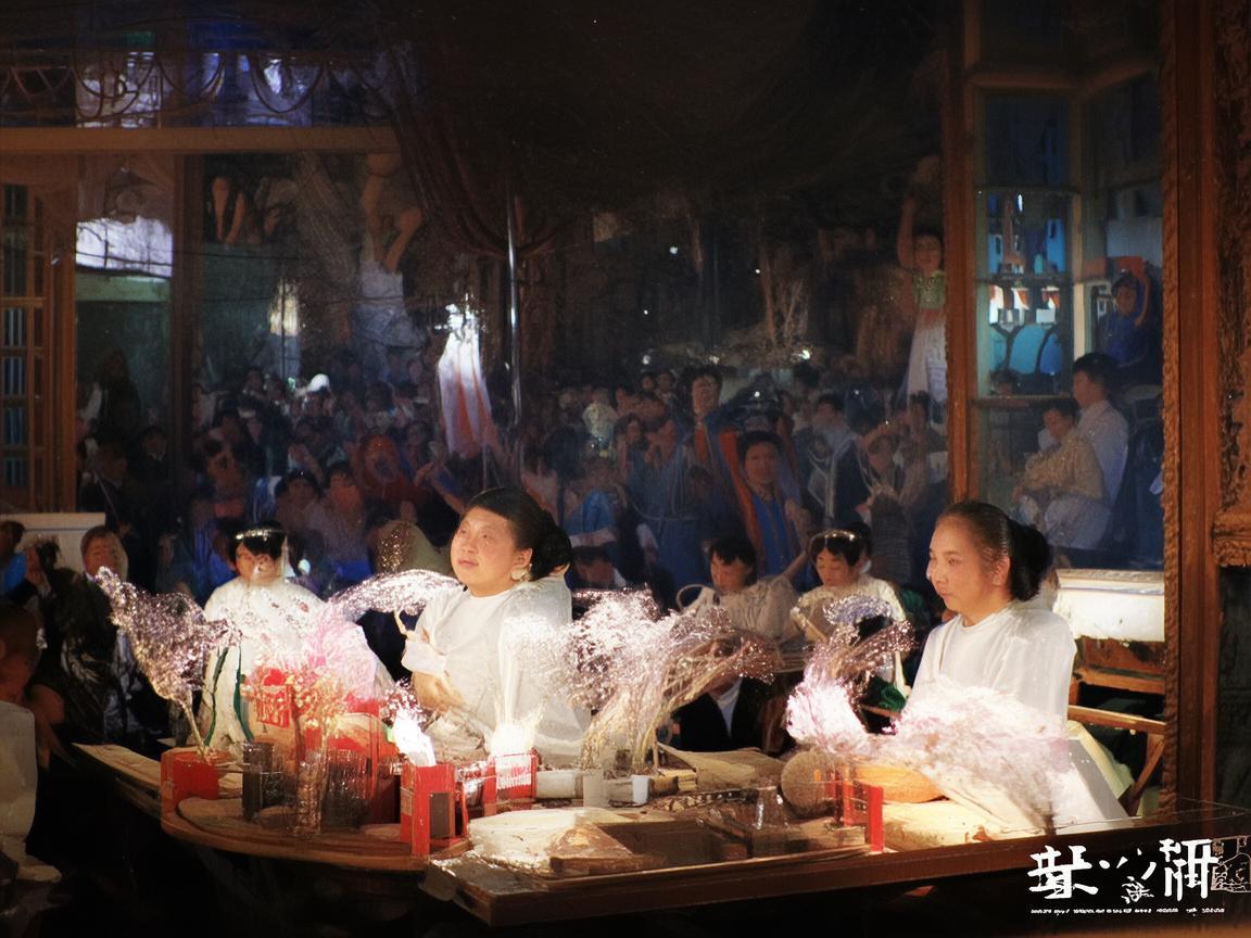 雅安元素融入时尚，如何以地域特色为灵感设计服装？